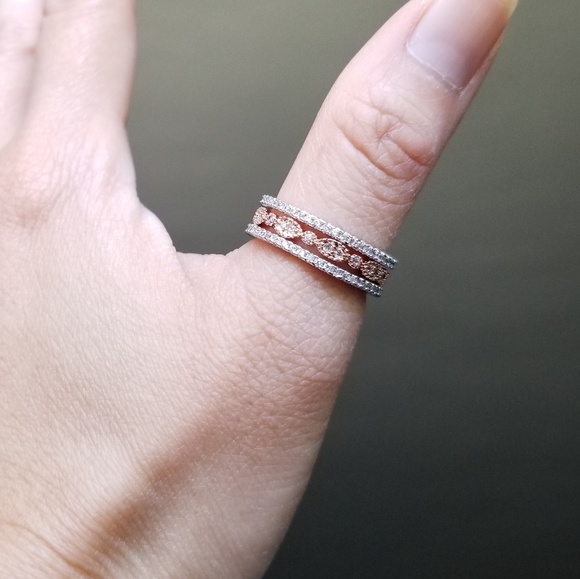 🔥LAST 1🔥SET OF 3 DAINTY SIMULATED DIAMOND RINGS - Picture 4 of 8